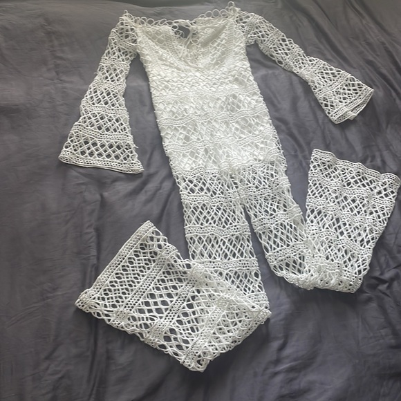 embroidered style jumpsuit - Picture 3 of 5